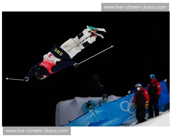 单板滑雪：在雪面上寻找自由与热血