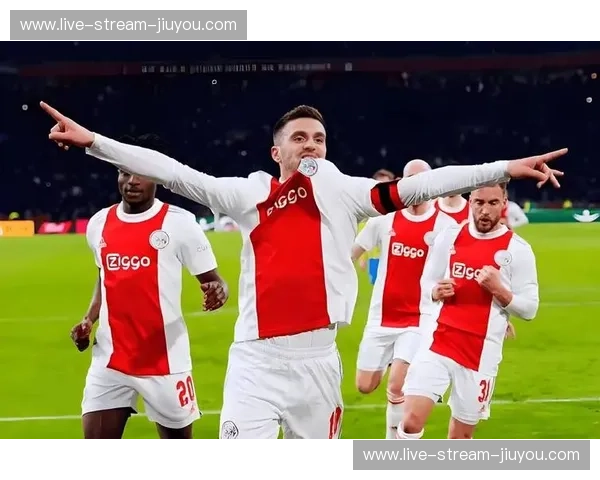 烈火与荣耀:标准列日与帕纳辛纳科,希腊与比利时足球的史诗对决 烈火与荣耀:标准列日与帕纳辛纳科,希腊与比利时足球的史诗对决